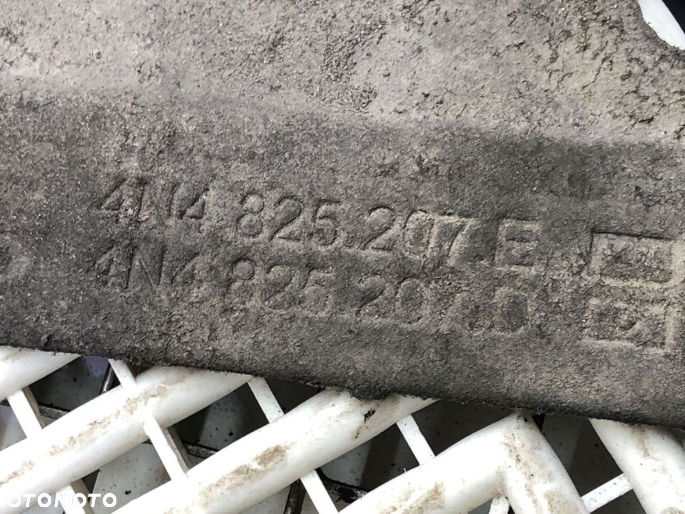 OSŁONA PŁYTA PODWOZIA PRAWA  AUDI A8 D5 (4N2, 4N8) 2017 - 2022 60 TFSI Mild Hybrid quattro 338 kW - 4