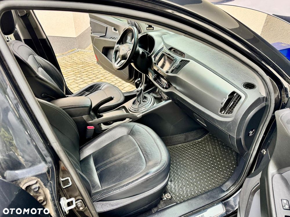 Kia Sportage 2.0 CRDI AWD Fifa World Cup Edition - 6
