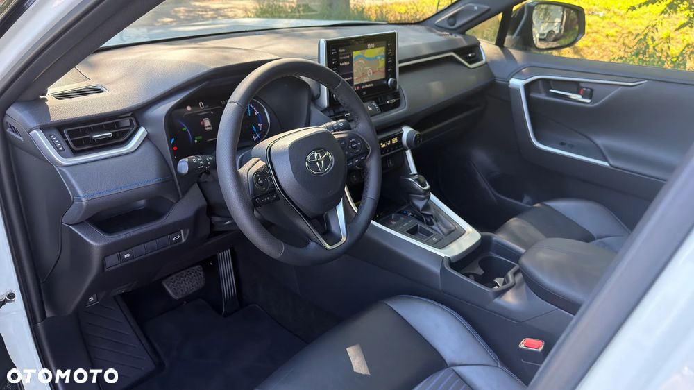 Toyota RAV4 - 13