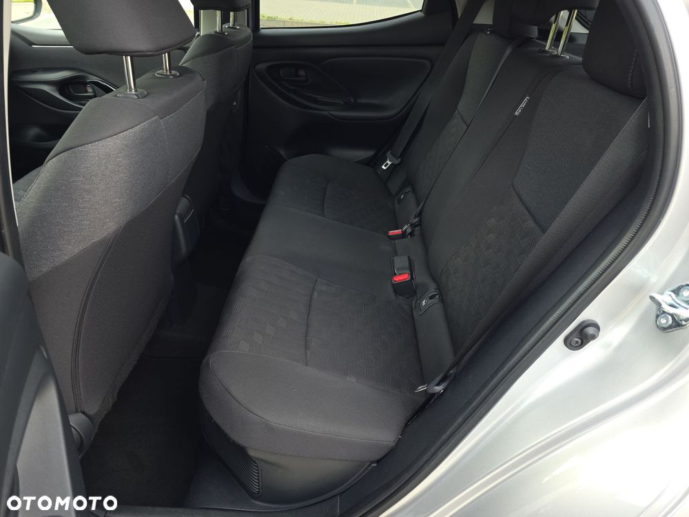 Toyota Yaris Hybrid 1.5 Style - 13