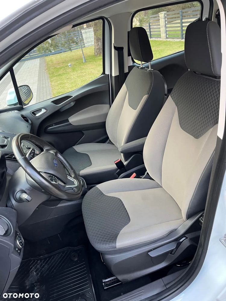 Ford Tourneo Courier 1.5 TDCi Trend - 6