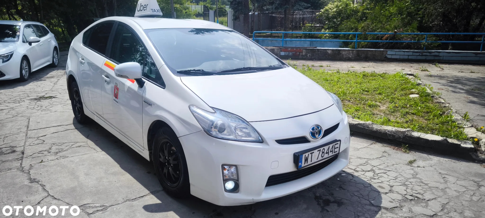 Toyota Prius 1.8 HSD Sol - 2