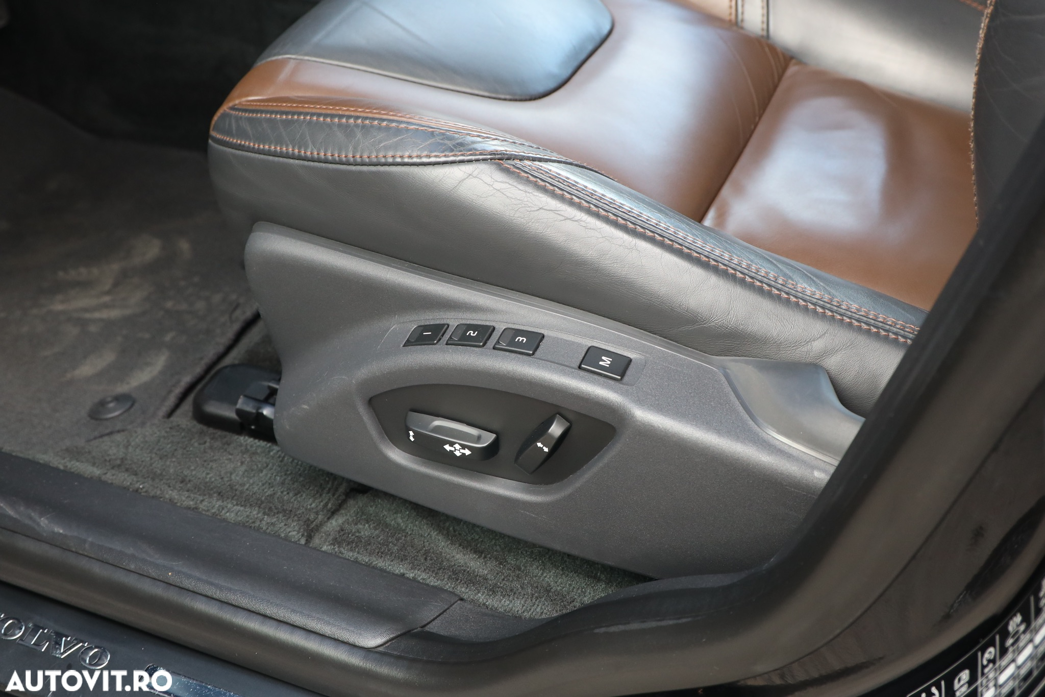 Volvo XC 60 D4 Geartronic Momentum - 20