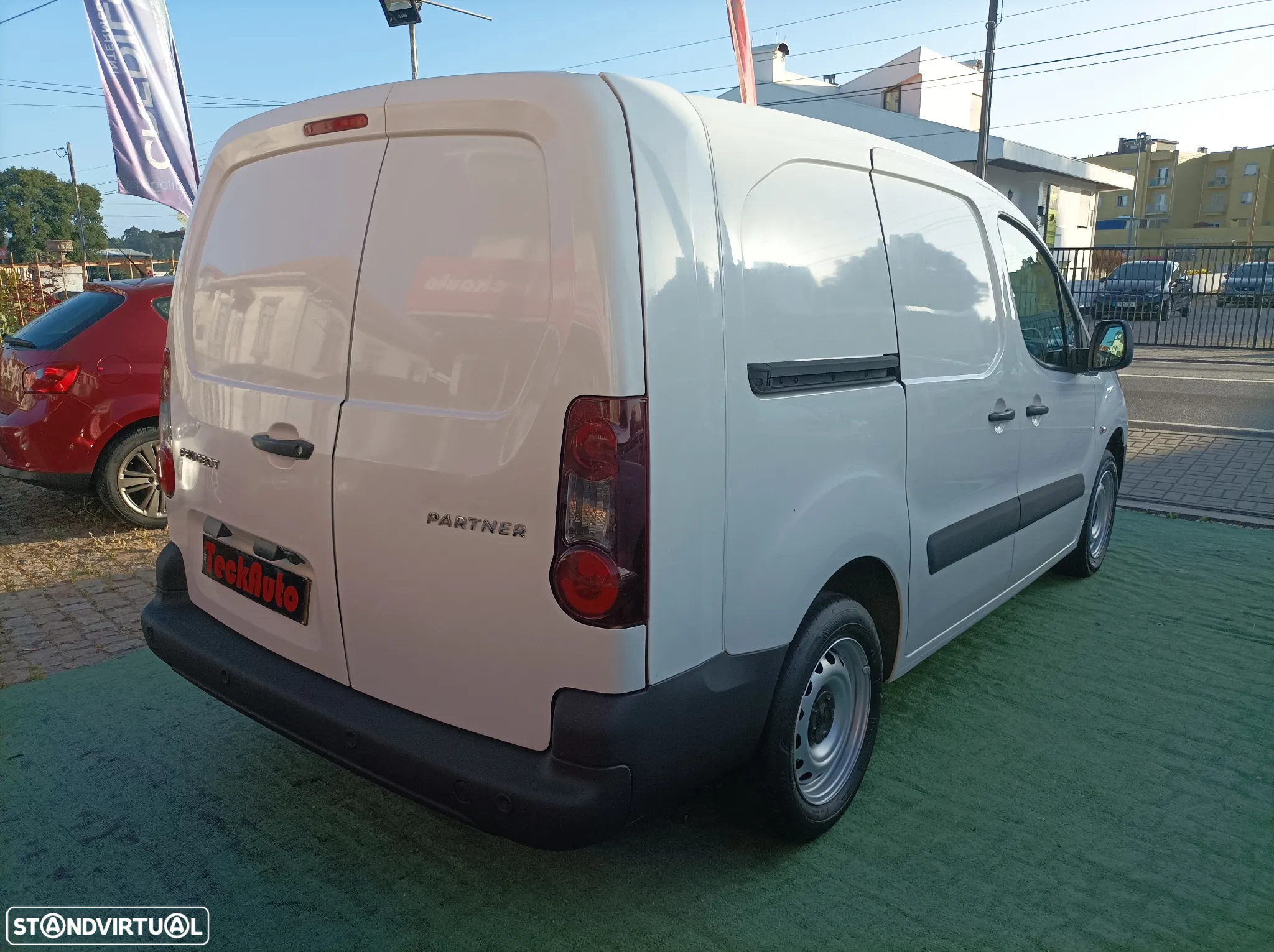 Peugeot Partner 1.6 BlueHDi L2  Office Cx Isotermica - 11