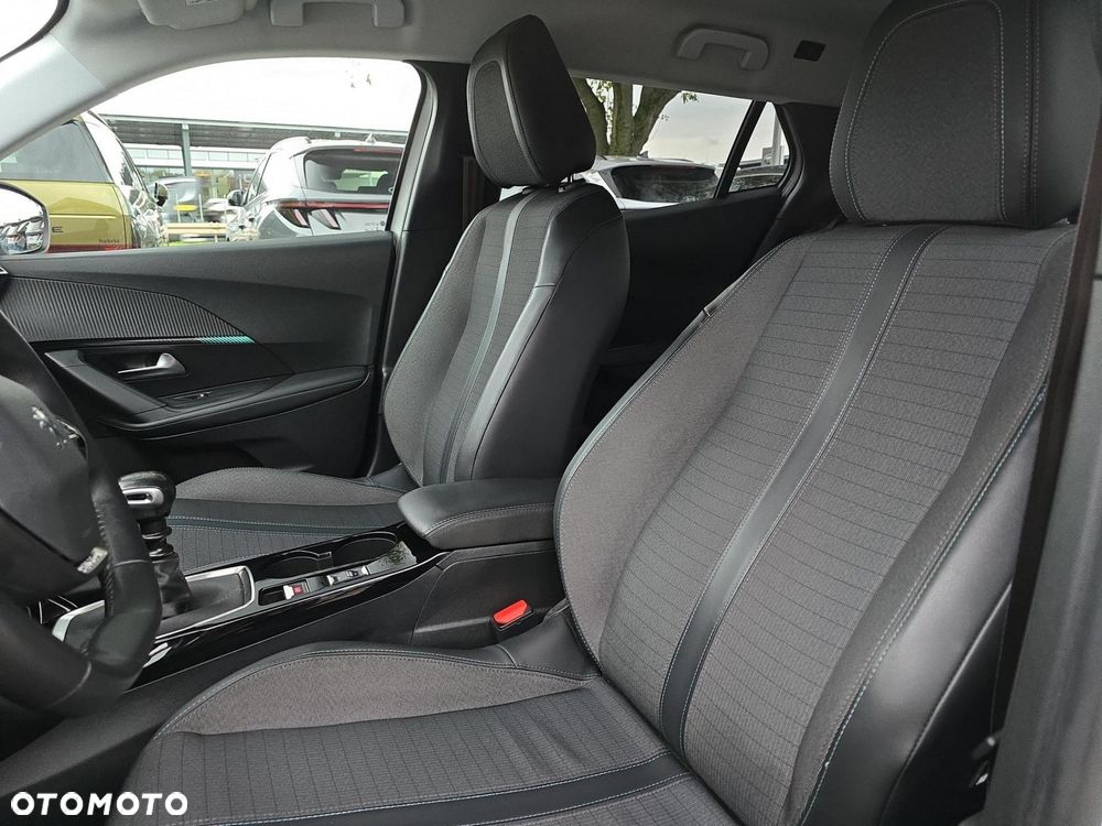 Peugeot 2008 1.5 BlueHDi Allure S&S - 13