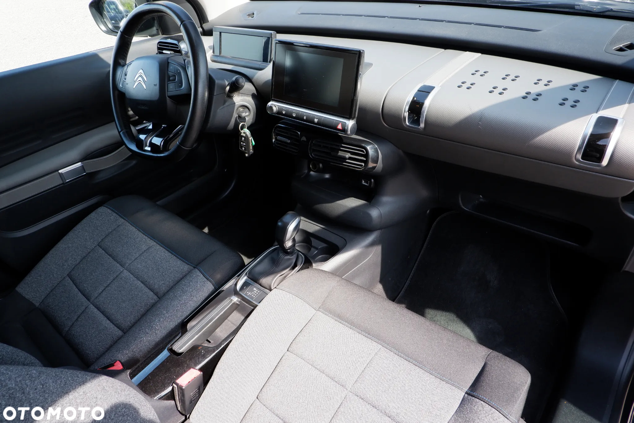 Citroën C4 Cactus Pure Tech 110 Stop&Start EAT6 Selection - 4