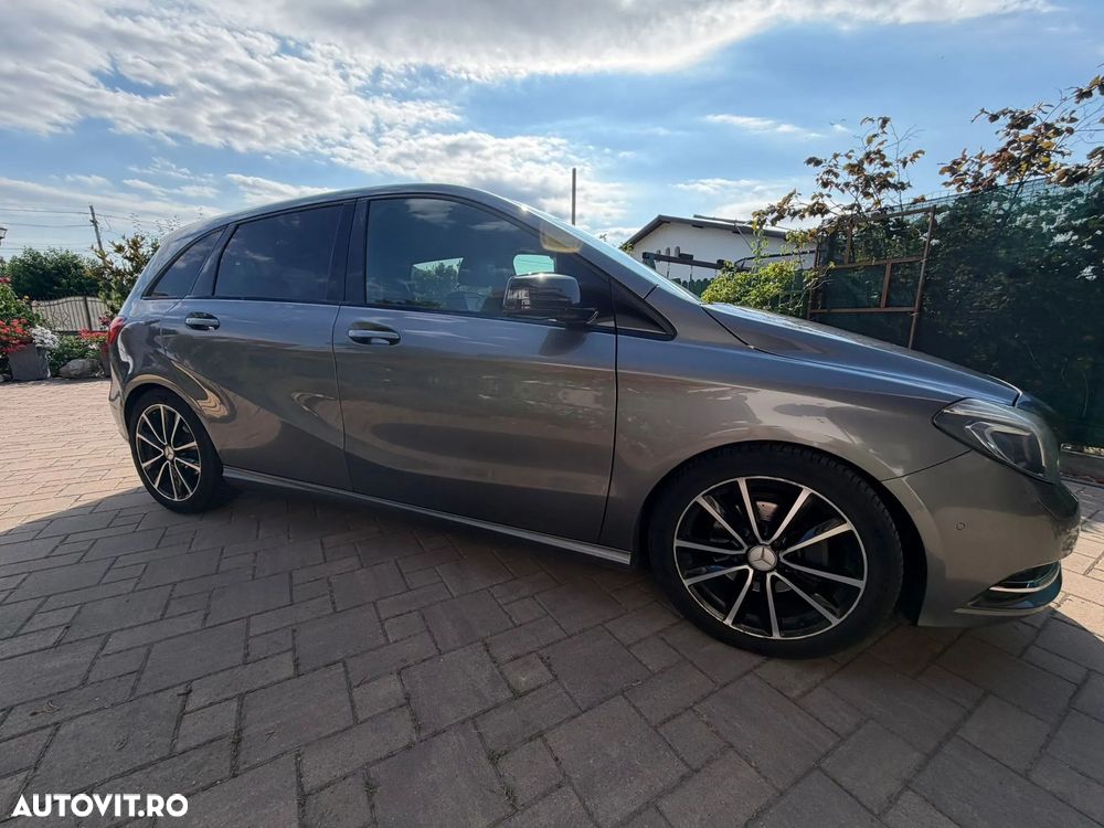 Mercedes-Benz B 180 - 4