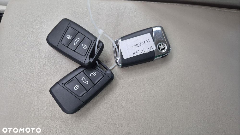 Skoda Superb 2.0 TSI L&K DSG - 18