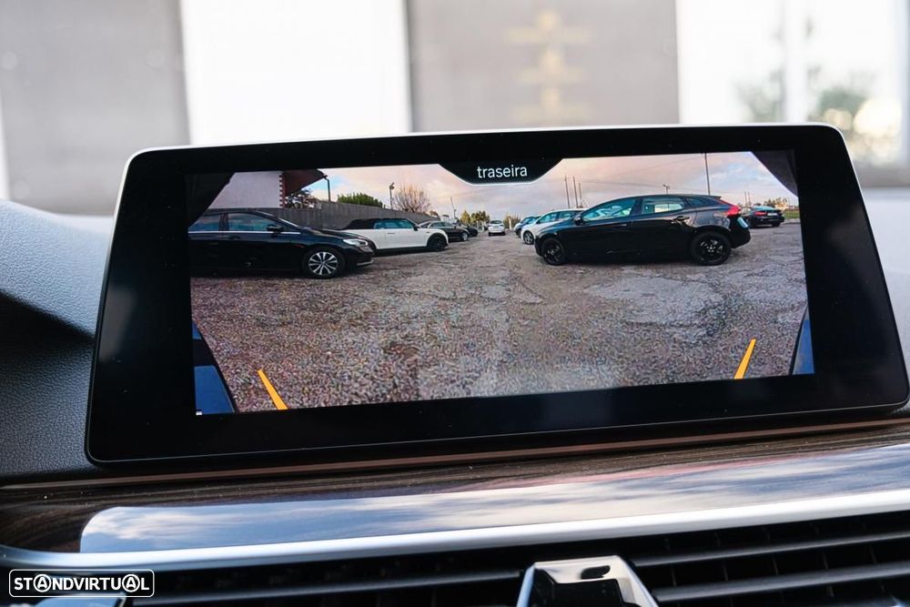 BMW 520 d Line Luxury Auto - 29