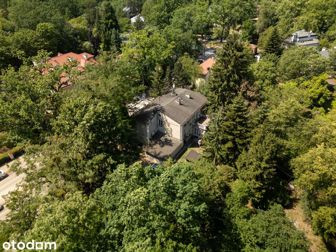 Przestronne mieszkanie + kawalerka| ogród 1100 m2| taras| centrum