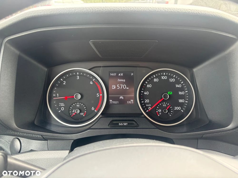 Volkswagen Grand California - 11