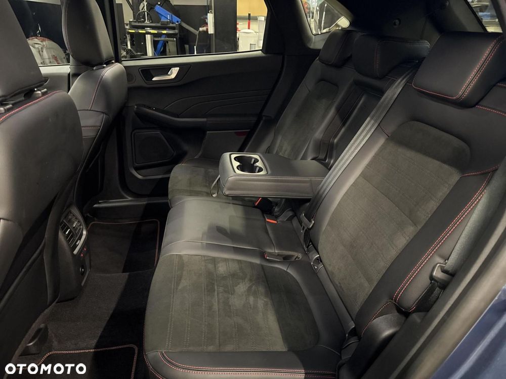 Ford Kuga - 16