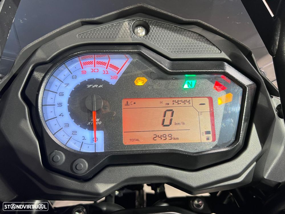 Benelli TRK 502 - 8