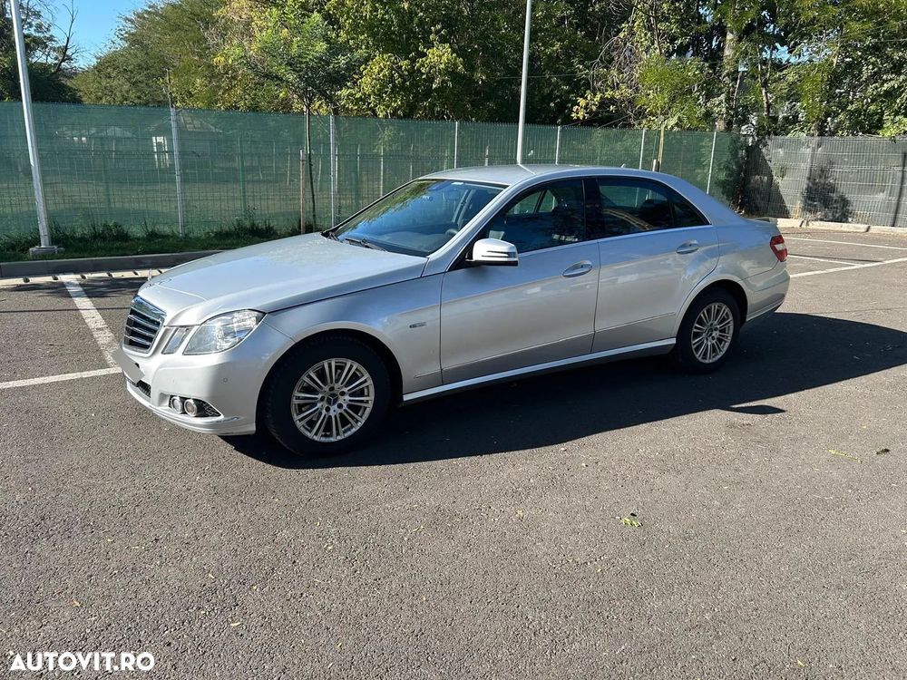 Mercedes-Benz E - 12