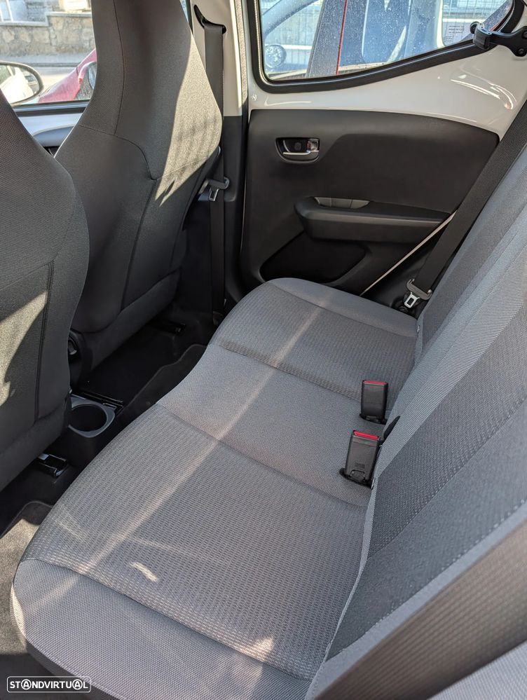 Toyota Aygo x-play - 9