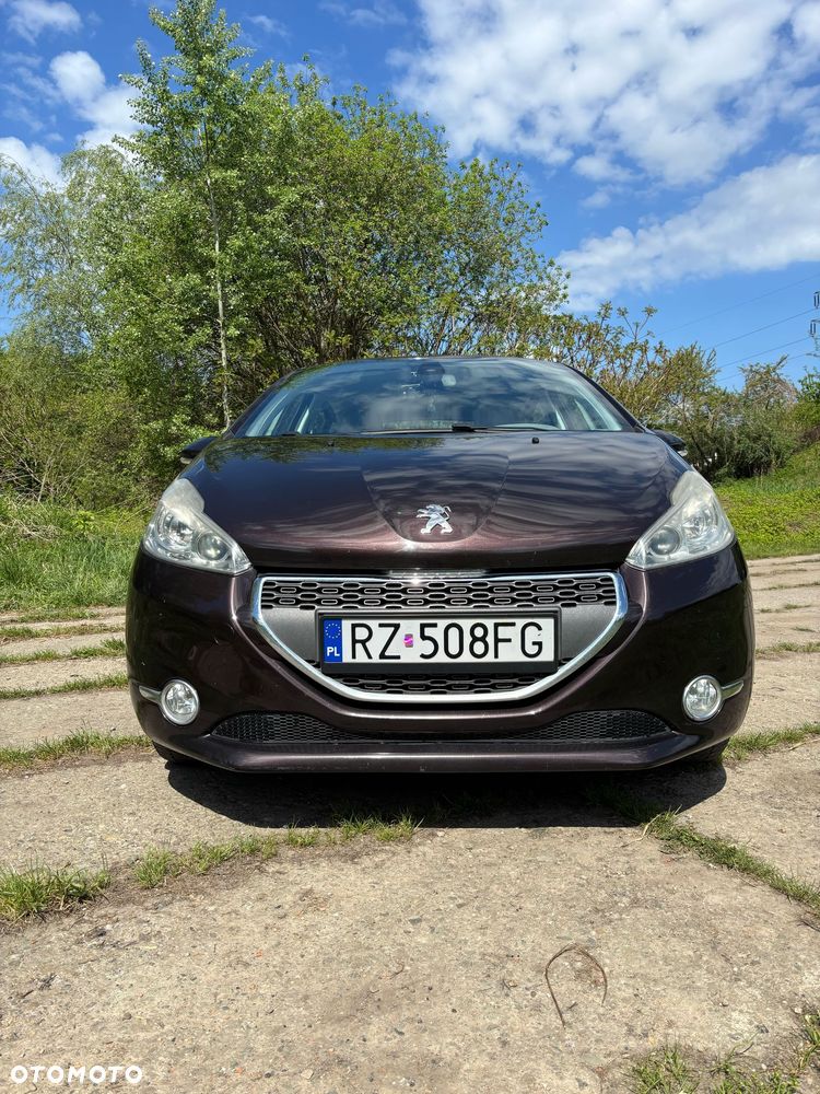 Peugeot 208 - 2