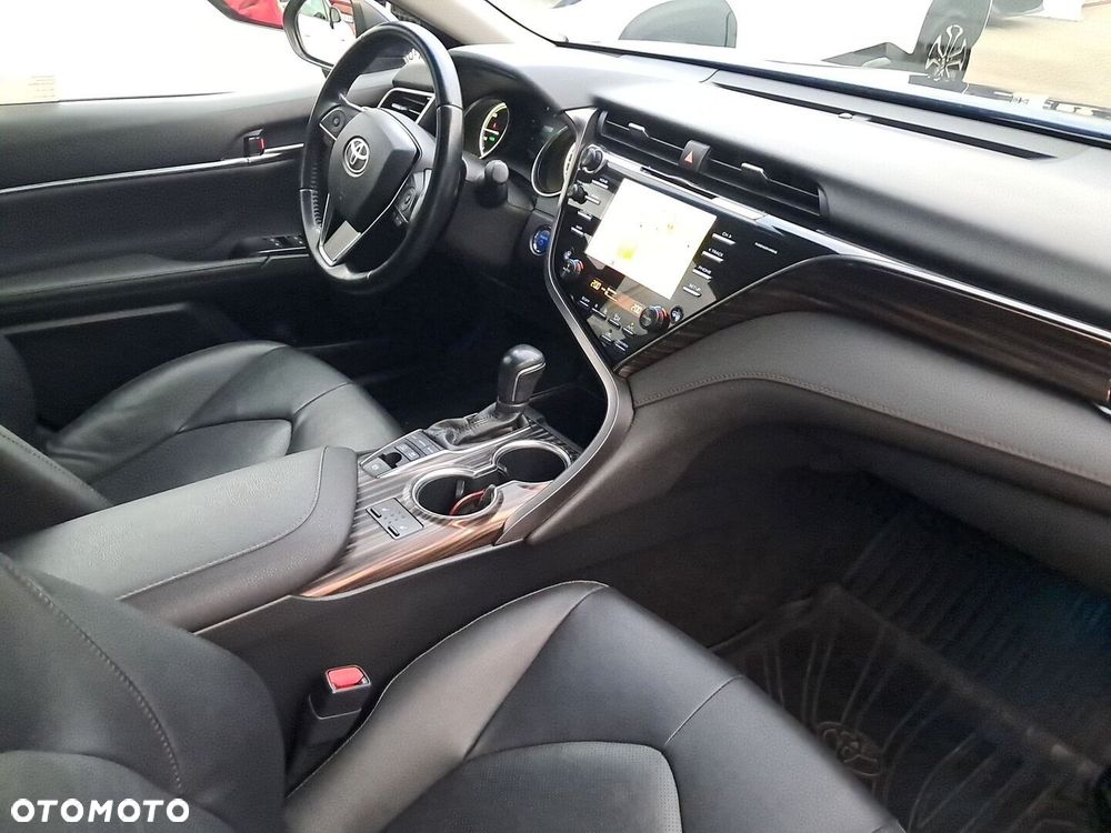 Toyota Camry 2.5 Hybrid Executive CVT - 9