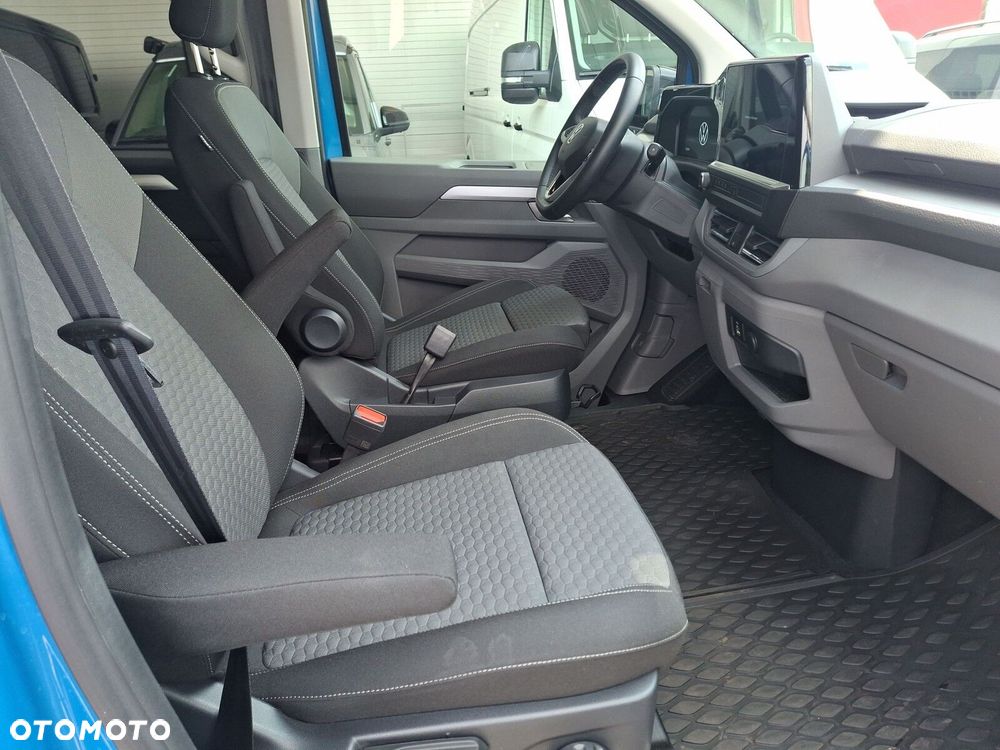 Volkswagen Caravelle - 36