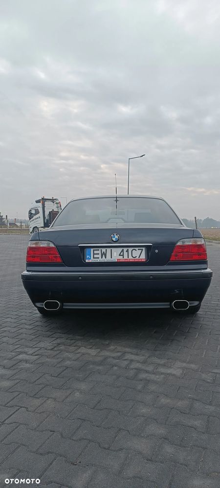 BMW Seria 7 - 5