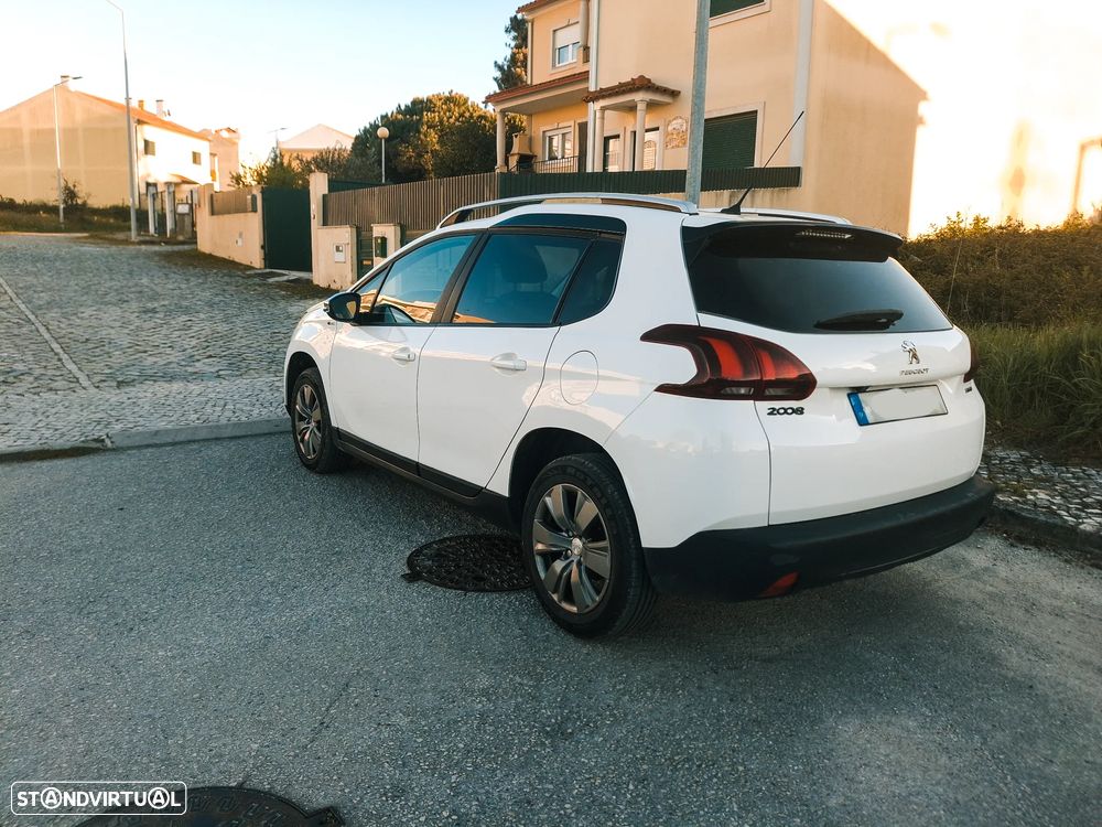 Peugeot 2008 1.2 PureTech Style - 6