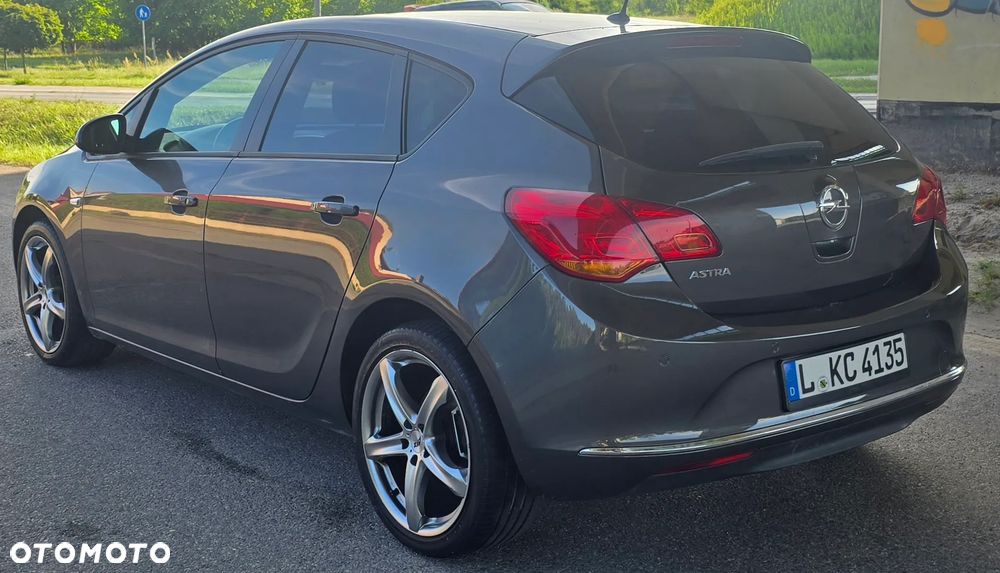 Opel Astra 1.6 Edition 111 Jahre - 6