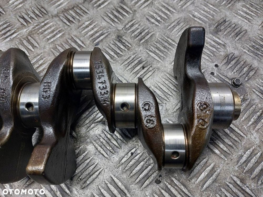 WAŁ KORBOWY PEUGEOT 207 I 1.4 16V 8FS - 3