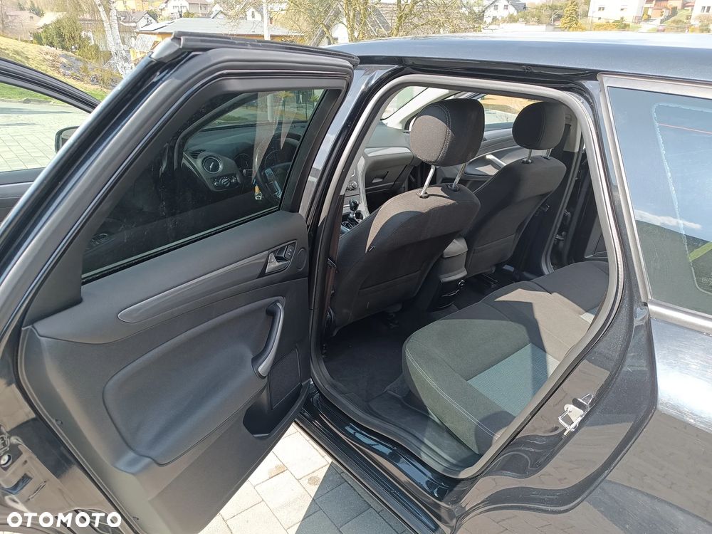 Ford Mondeo 2.0 TDCi Trend - 12