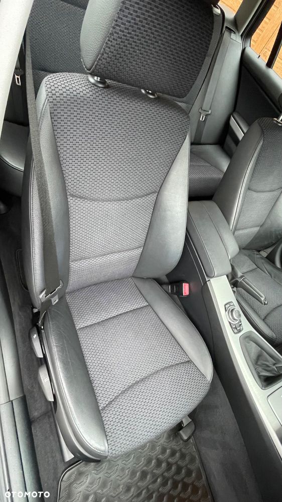 BMW Seria 3 318i Edition Exclusive - 35