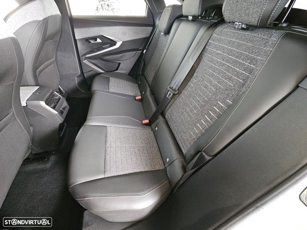 Peugeot 3008 1.2 Hybrid Allure e-DCS6 - 15