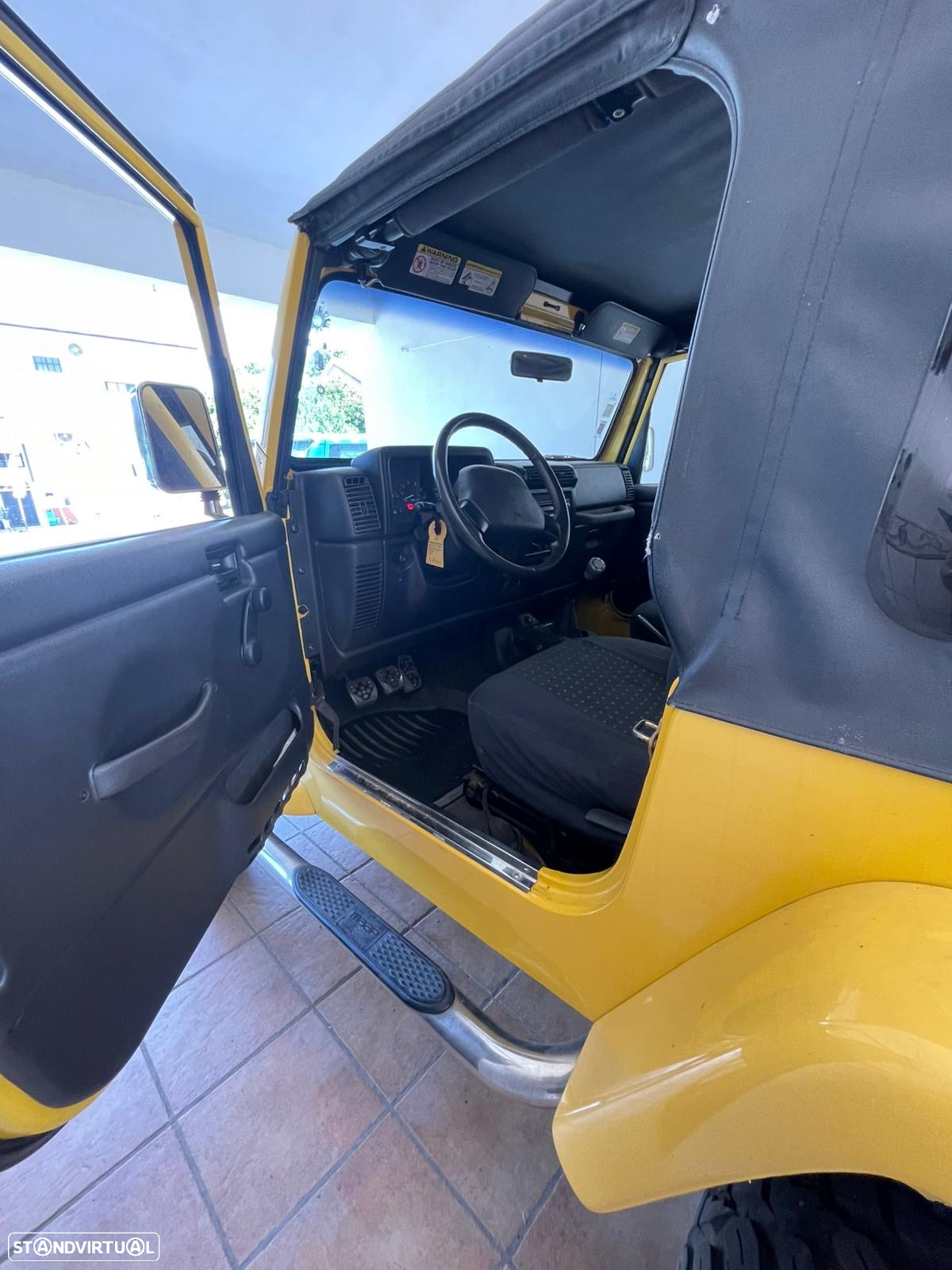 Jeep Wrangler 2.5 Sport Hard Top - 11