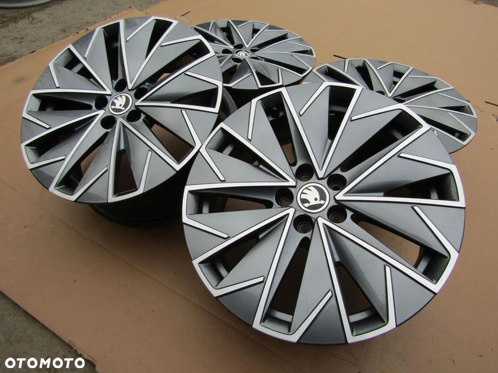 4x Felgi 17 Skoda Kamiq Scala Fabia Seat Ibiza IV VW Polo IV V IV Seat Arona T-Cross Taigo 6,5 j 5x100 ET 40 - 17