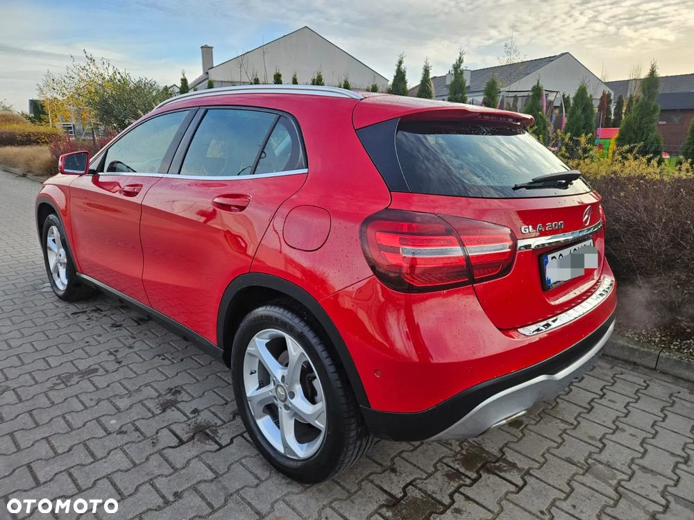 Mercedes-Benz GLA 200 7G-DCT - 15