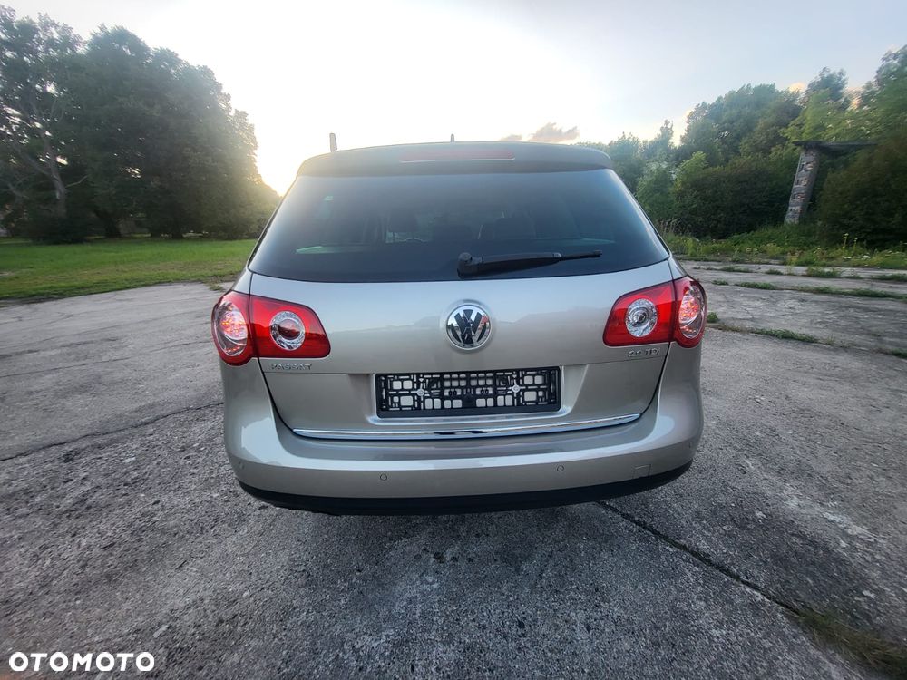 Volkswagen Passat Variant 2.0 TDI DSG Highline - 3