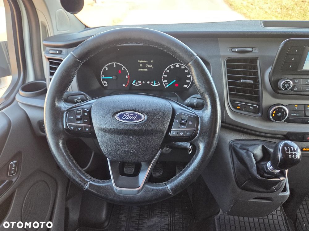 Ford Transit Custom 310 L2H1 Limited - 13