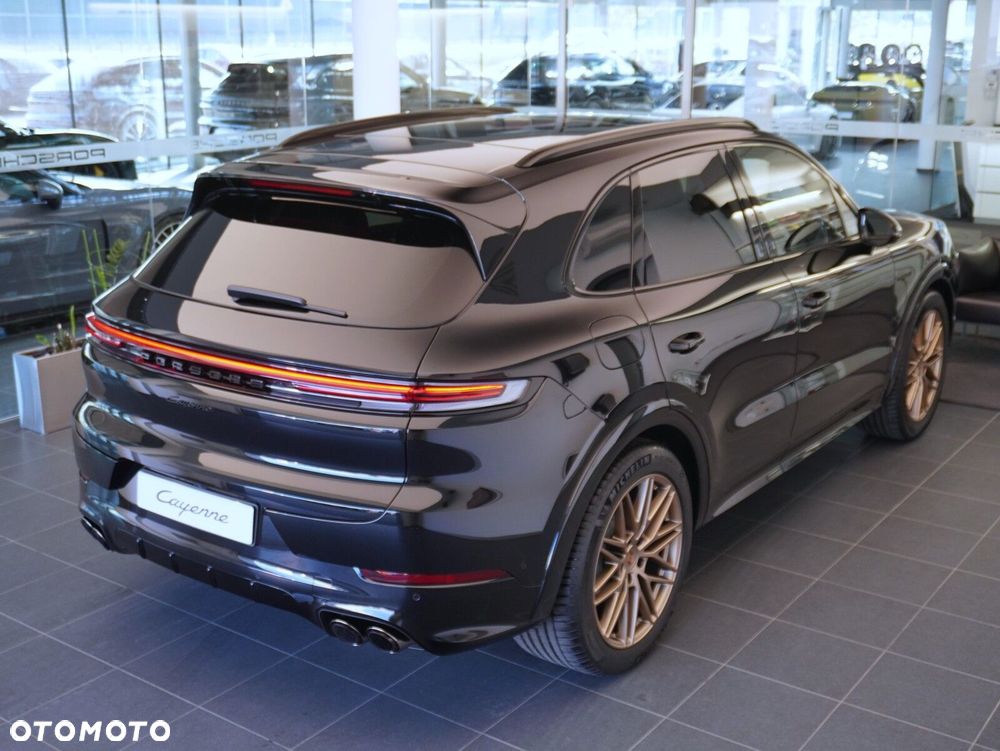 Porsche Cayenne E-Hybrid PHEV Black Edition - 16