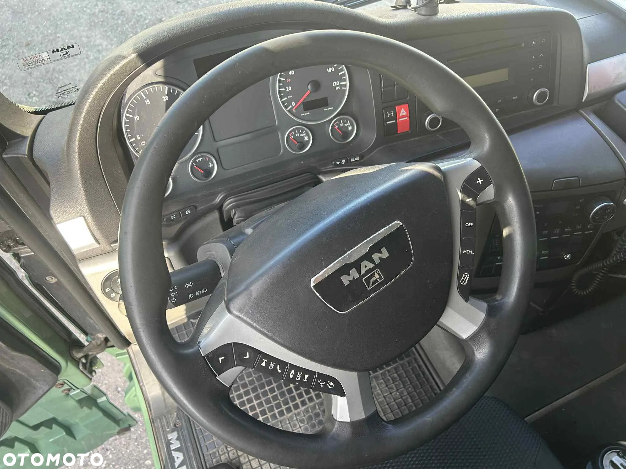 MAN TGX 26.440 skrzyniowy - 15