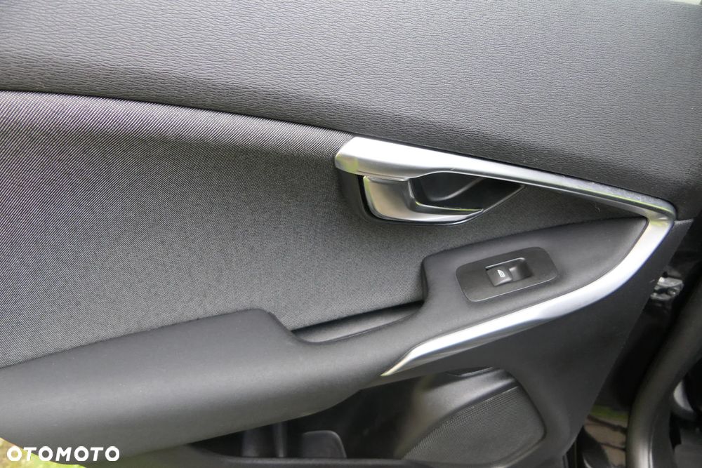 Volvo V40 Cross Country D3 Geartronic Momentum - 31