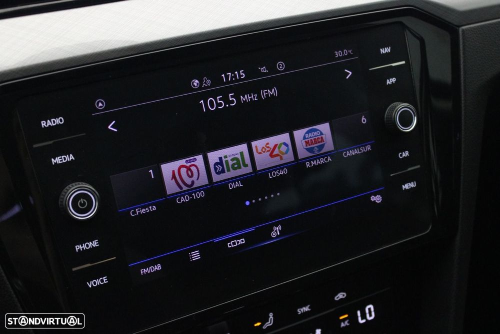 Volkswagen Passat Variant 2.0 TDI Business DSG — fotografia 15