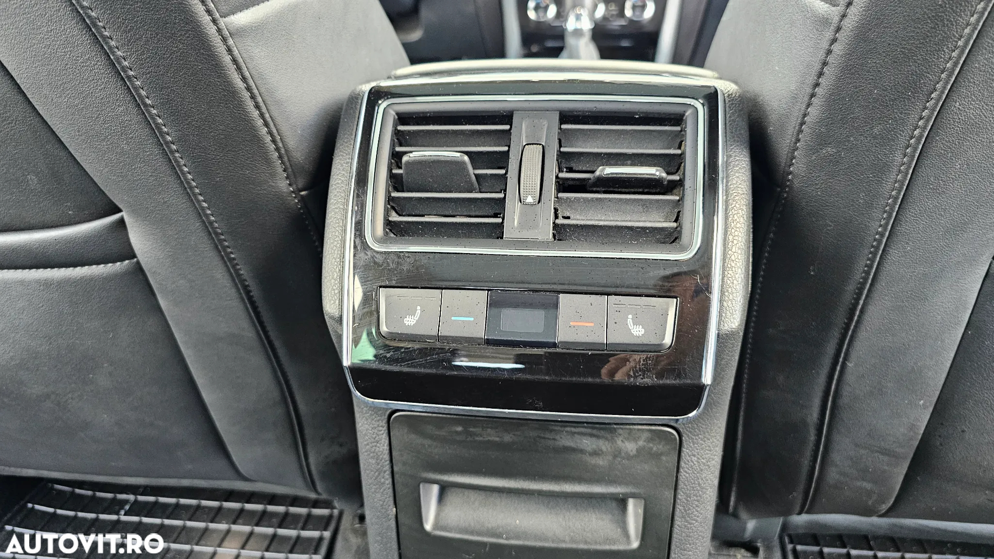Skoda Superb 2.0 TDI DSG L&K - 16