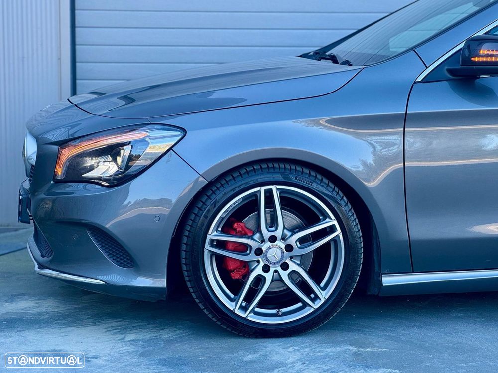 Mercedes-Benz CLA 180 7G-DCT Urban - 30