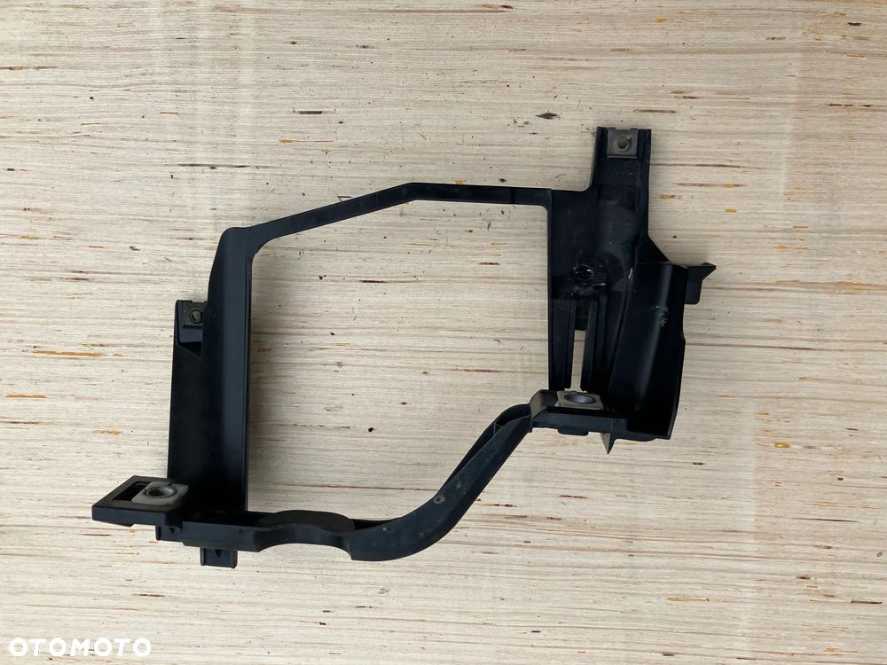 ŚLIZG LAMPY BMW E60 PRZÓD E61 MOCOWANIE 158738 RE - 1