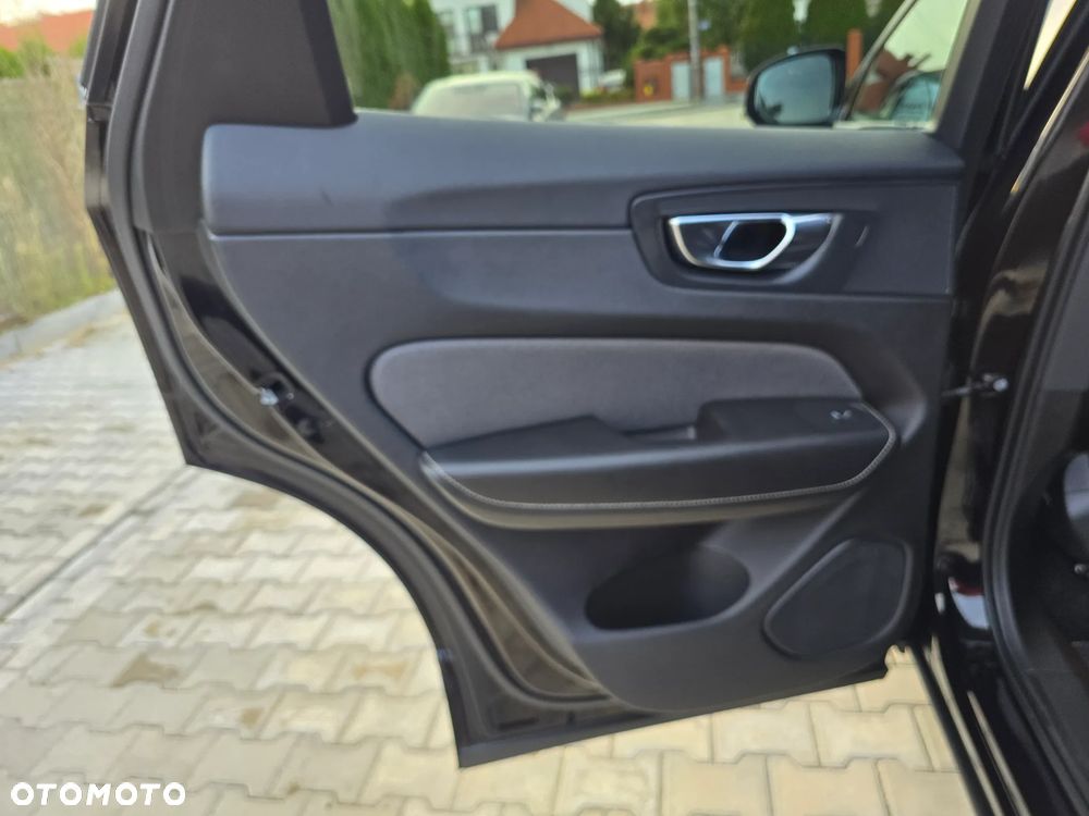 Volvo XC 60 D4 Geartronic RDesign - 19