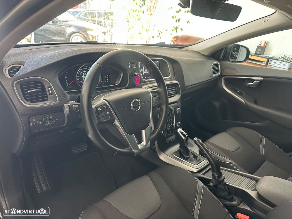 Volvo V40 2.0 D3 Kinetic Geartronic - 13