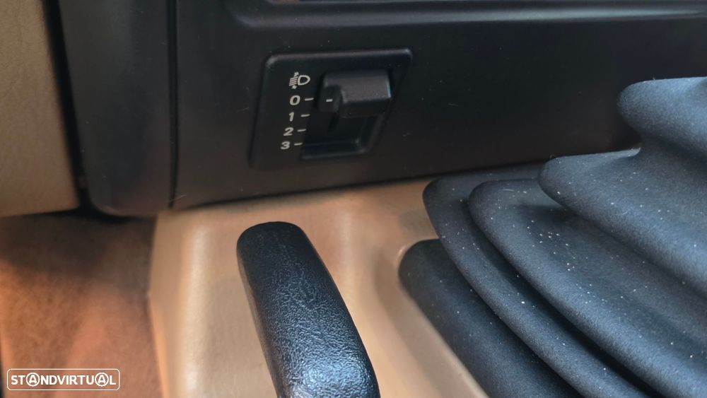 Jeep Cherokee 2.5 TD Sport Oficial - 25