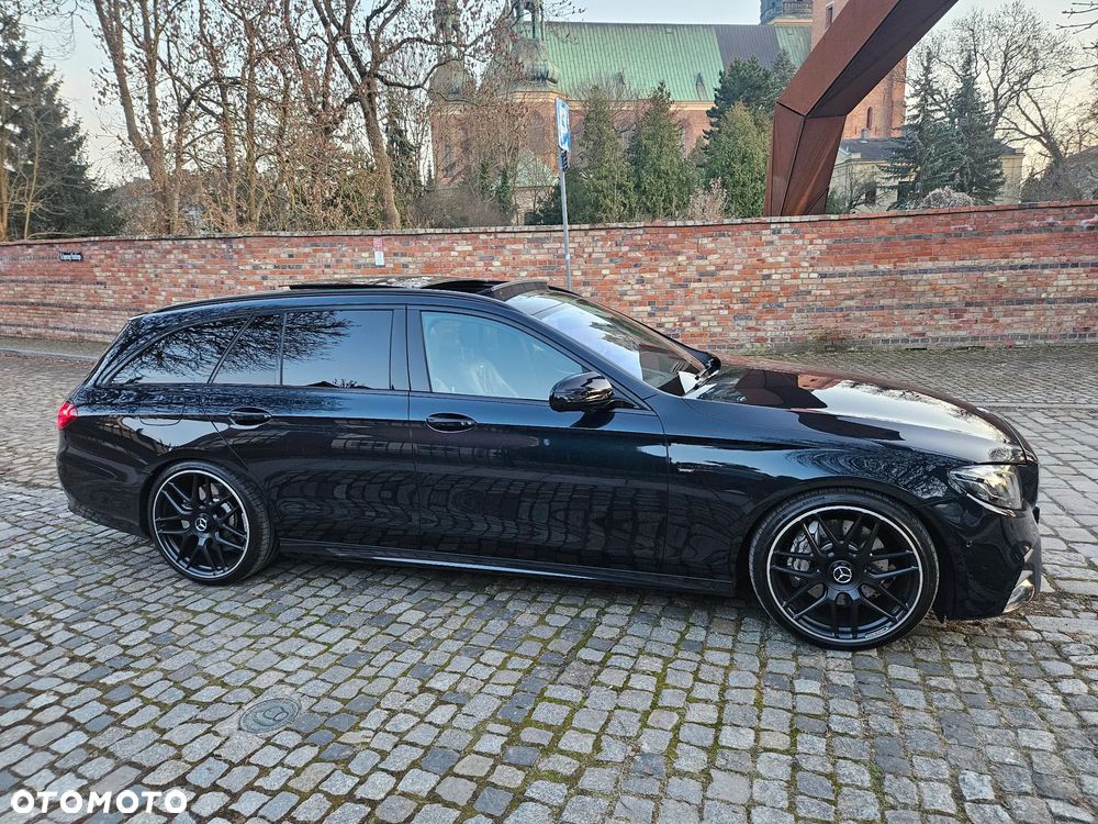 Mercedes-Benz Klasa E 400 4Matic 9G-TRONIC AMG Line - 33