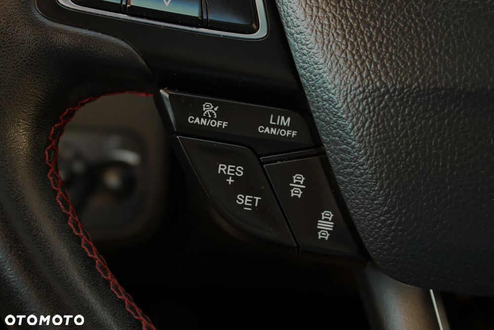Ford Kuga 2.0 TDCi AWD ST-Line - 32
