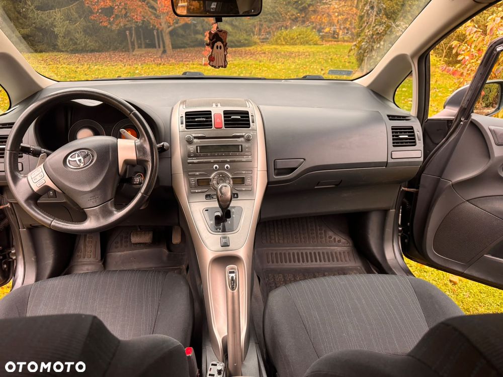 Toyota Auris - 7