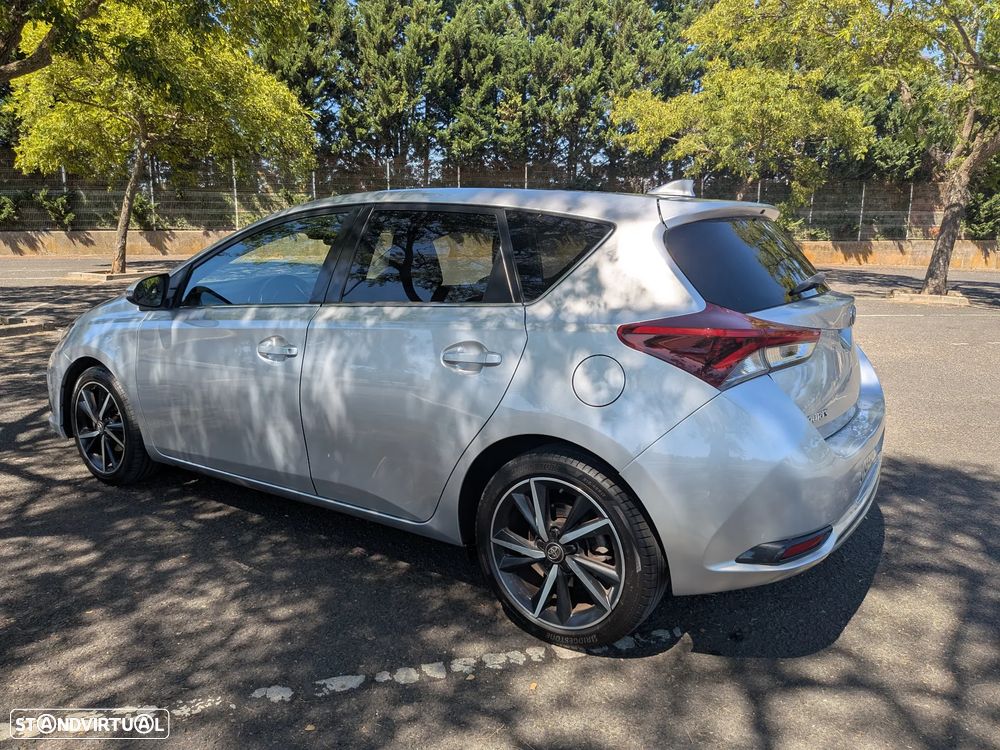 Toyota Auris 1.4 D-4D Comfort - 16