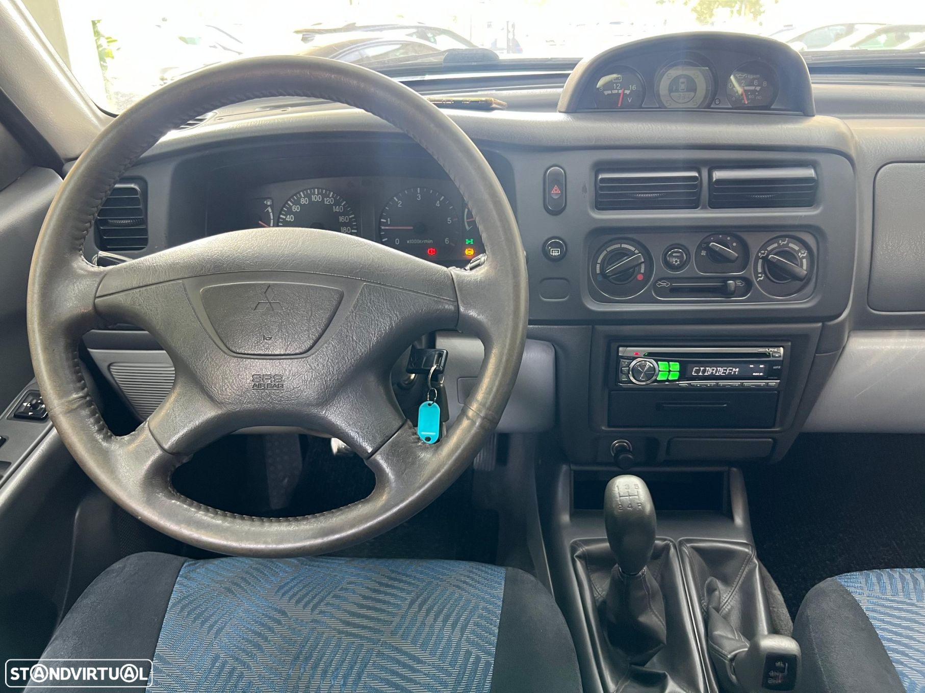 Mitsubishi Pajero Sport 2.5 TD GLS - 21