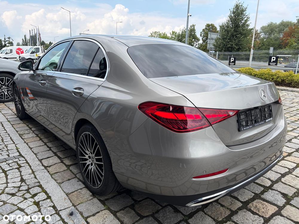 Mercedes-Benz Klasa C 180 mHEV Avantgarde - 4
